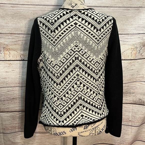 Lucky Brand Cardigan Sweater Asymmetrical  Front Zipper Tribal Print Size Large - Picture 5 of 9